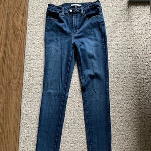 Levi's 721 High Rise Skinny Jeans